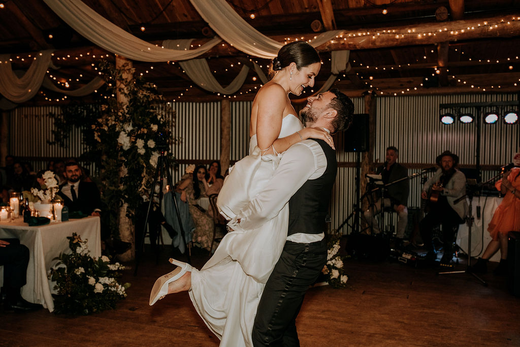 Ash and Yanni's wedding at Waldara farm with duke music